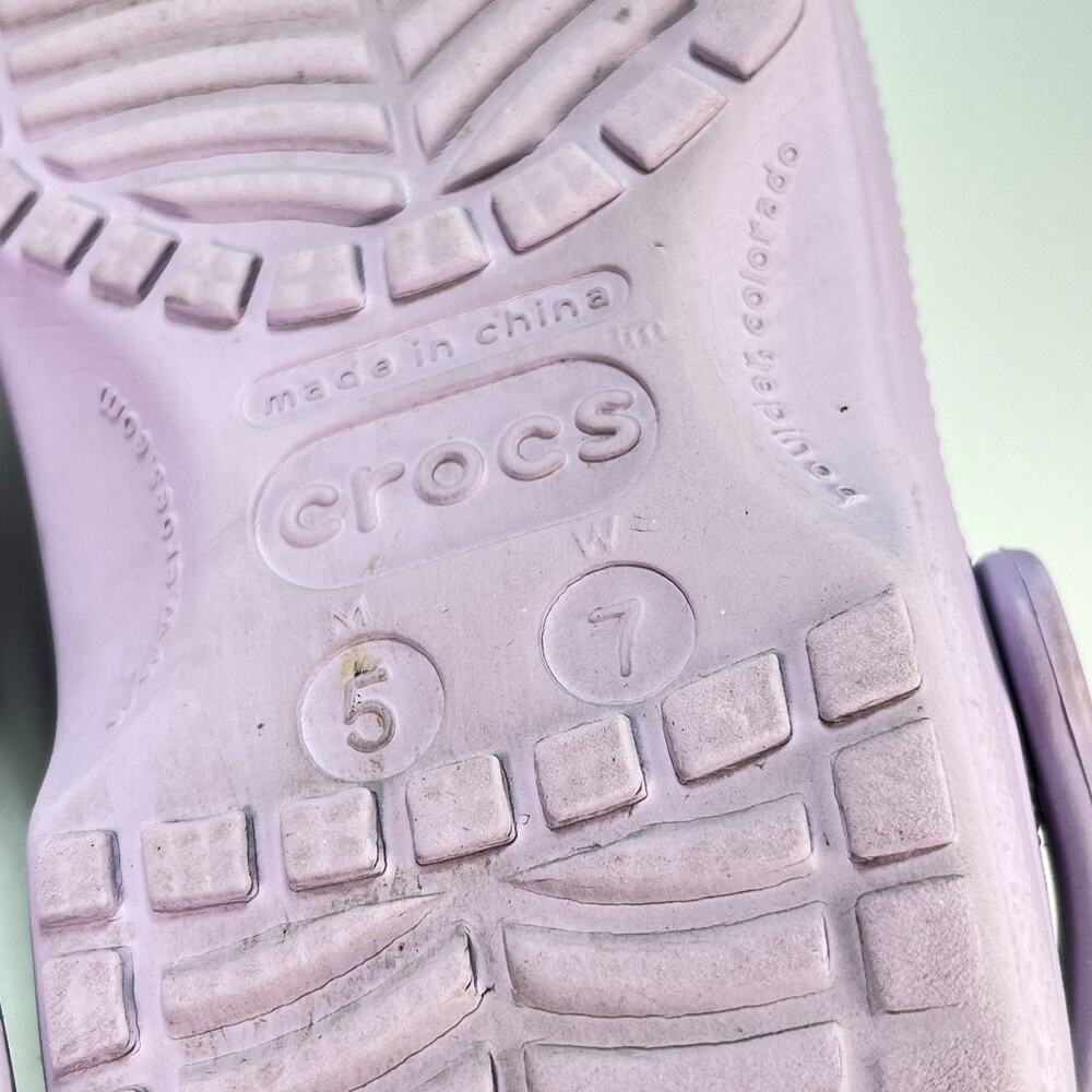Crocs Classic Clog Lavender Comfort Casual Slip On Shoes 10001 Women's Size 7 - Picture 8 of 9